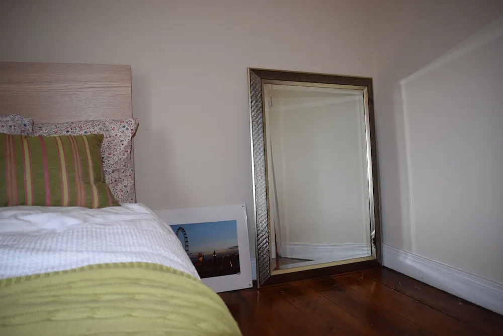 2 Bedroom House on James Street Sleeps 4