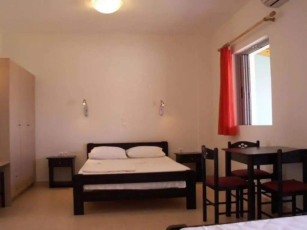 Kastro Beach Hotel
