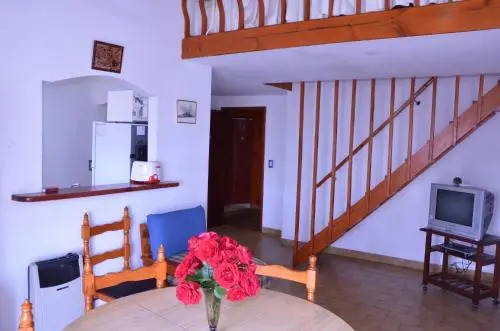 Departamentos Familiares Rosas Rojas