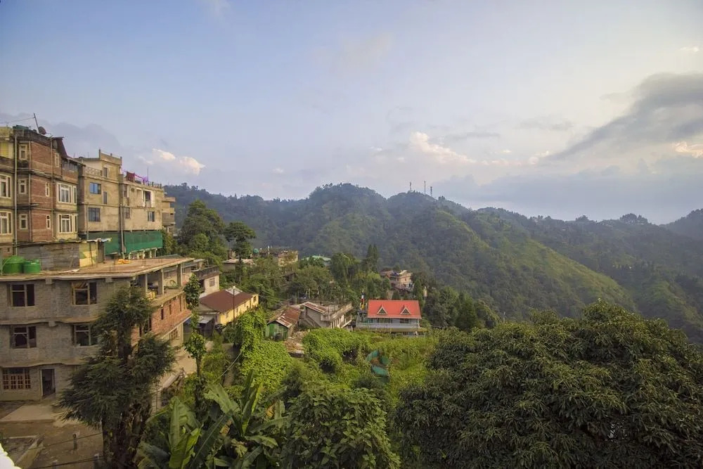 OYO 18536 Batasia Guest House