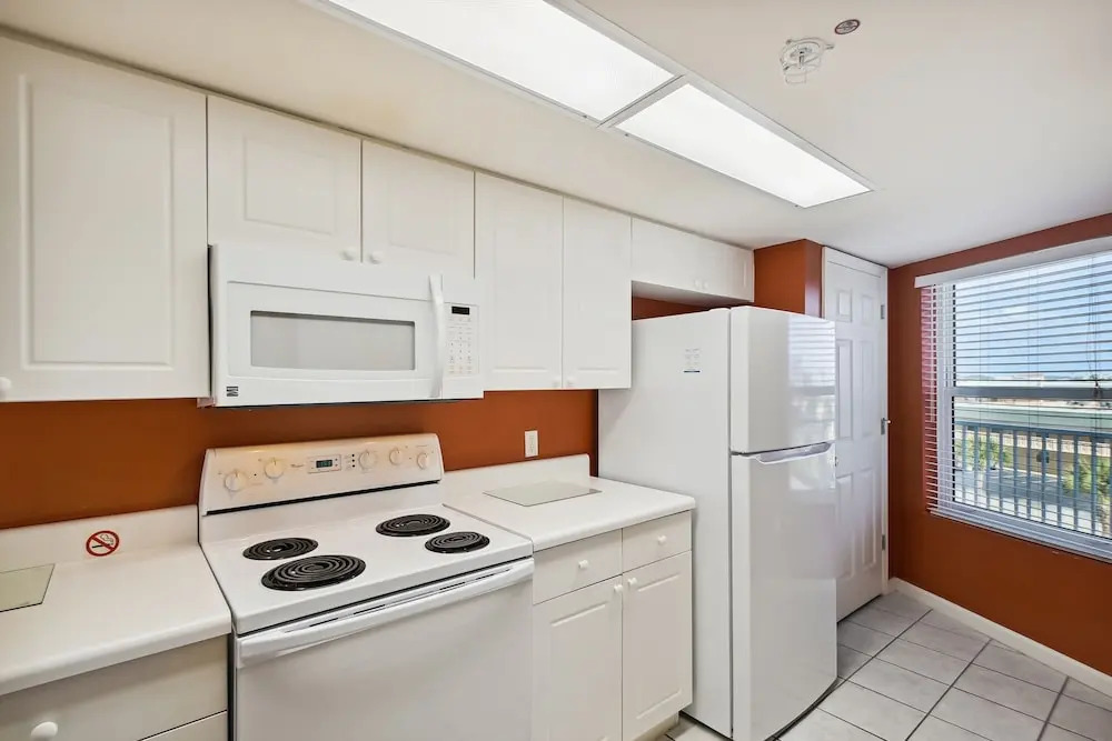 Seacrest 405 is 2 BR Gulfview on Okaloosa Island by RedAwning