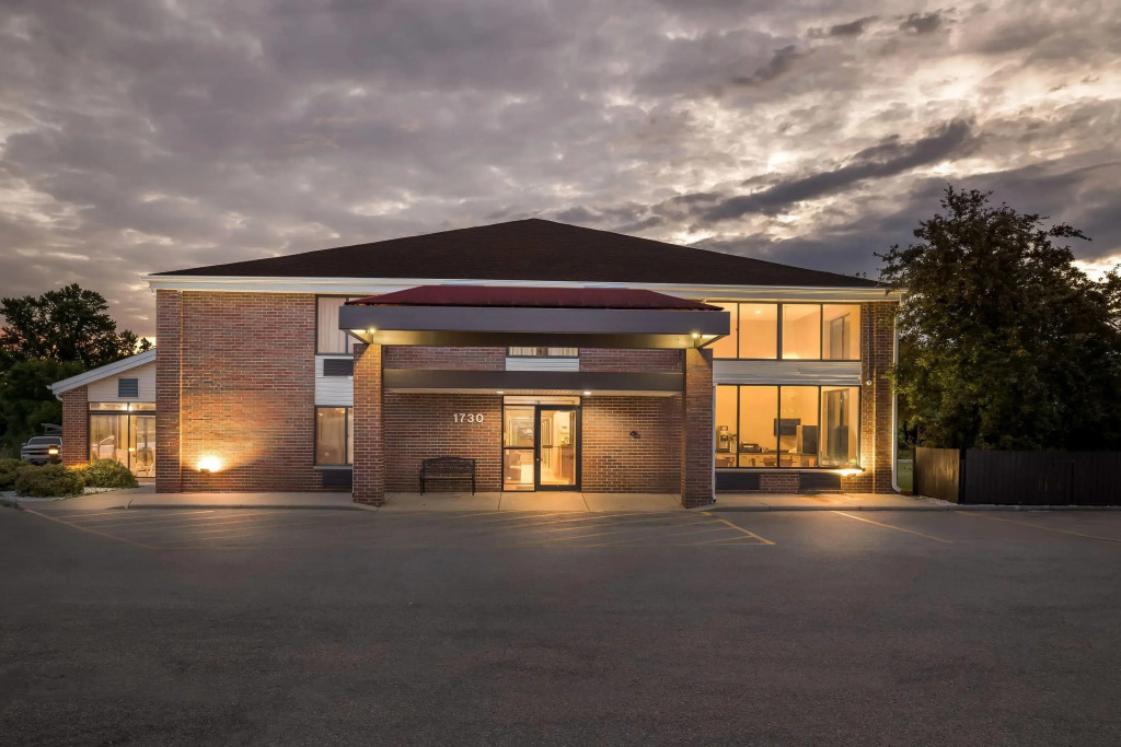 Super 8 by Wyndham Watertown WI
