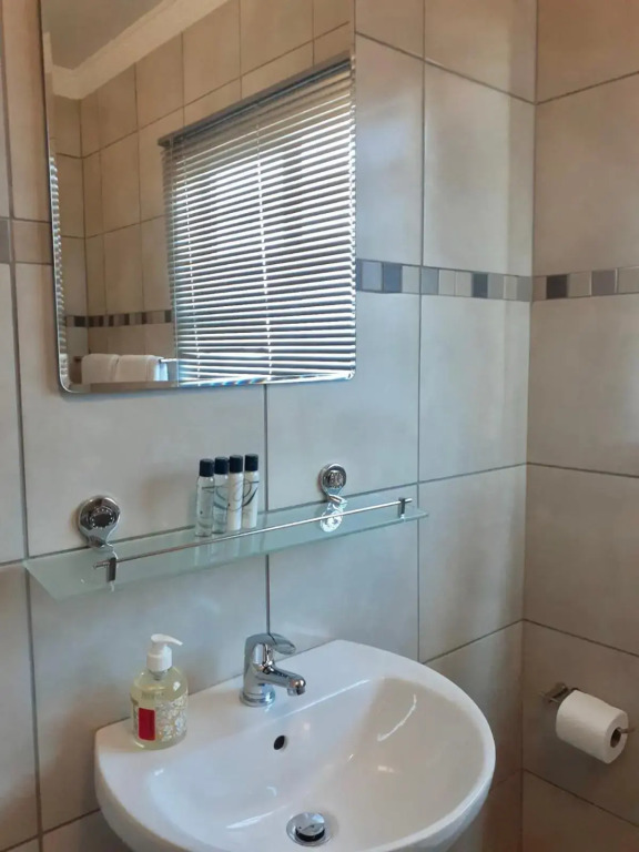 Vikamana Guest House
