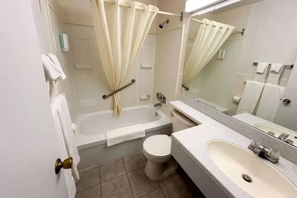 Canadas Best Value Inn and Suites Woodstock