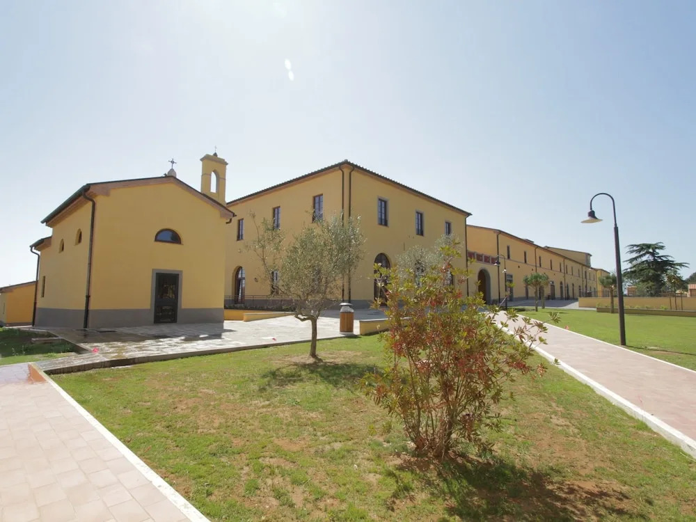 Stylish studio with air conditioning near the Tuscan coast