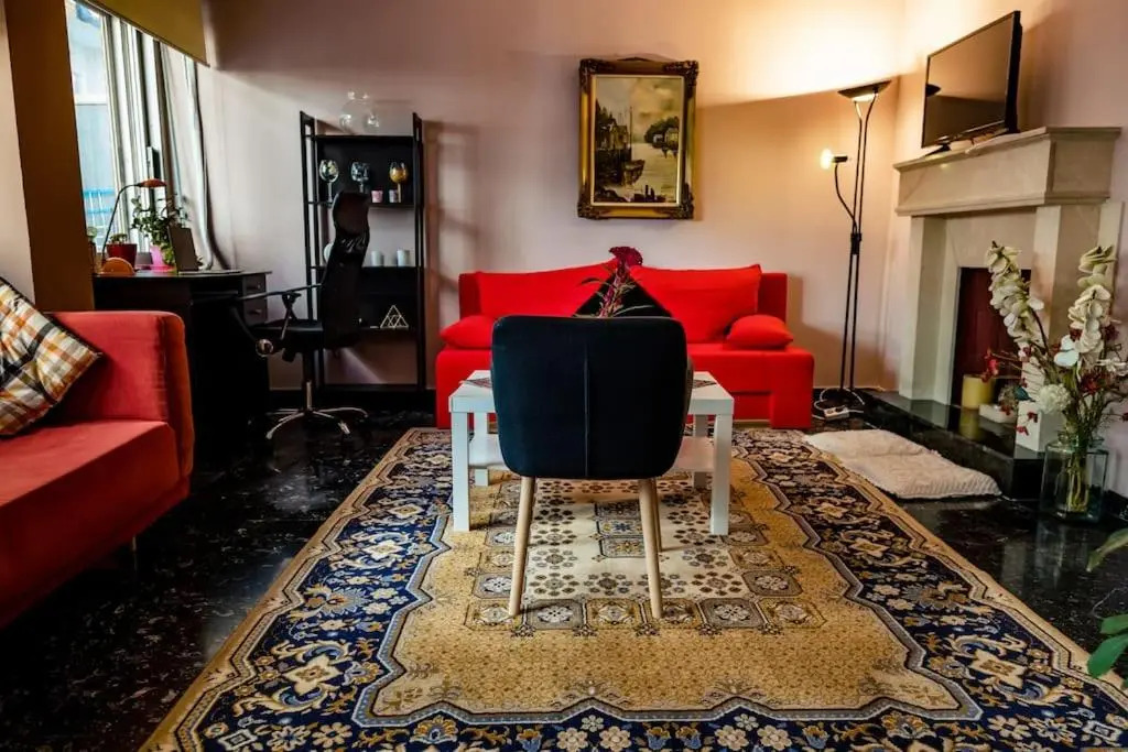 Cosy Downtown Apartment