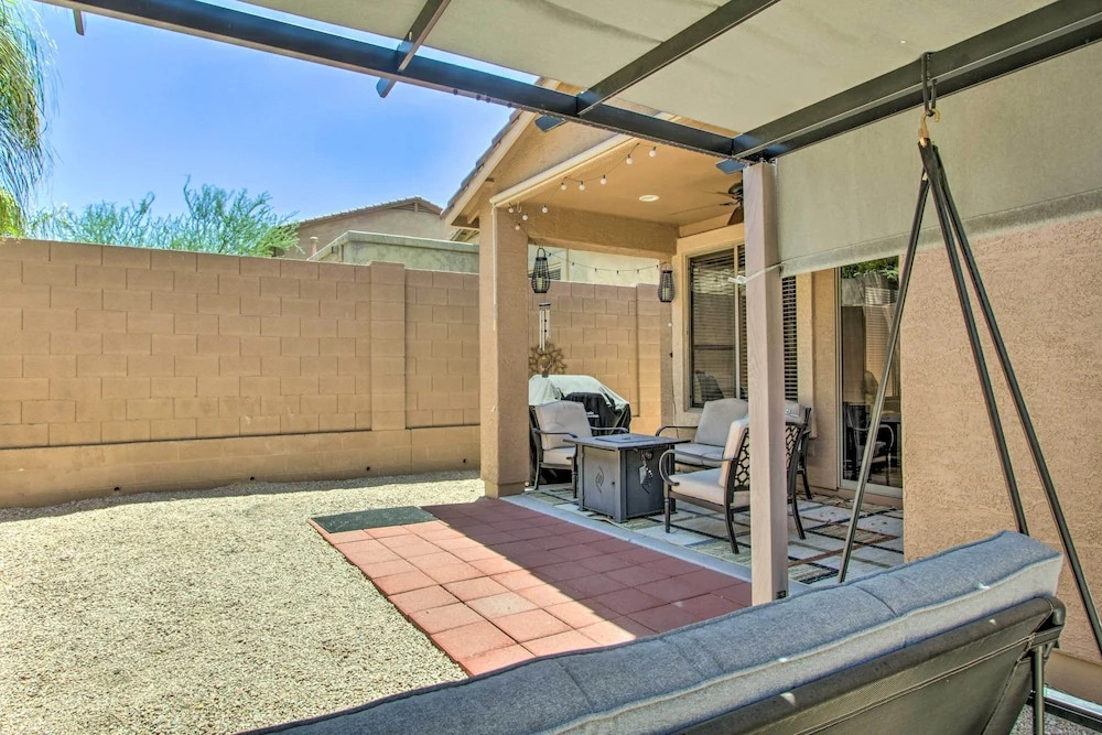 Pool Access! Snowbird Retreat in North Phoenix