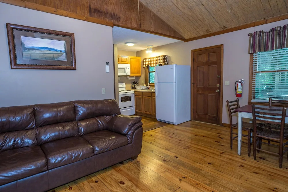 Springmaid Mountain Retreat & Stables