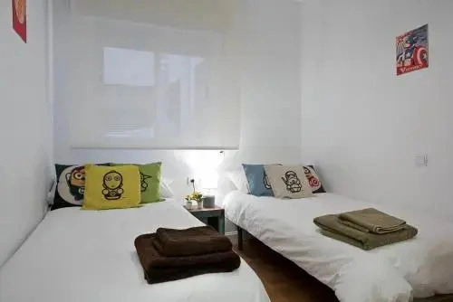 UrbanChicMalaga 3 Bedroom Spacious Quiet Historic Malaga Apt