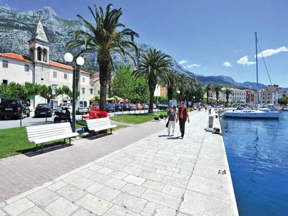 Comfortable Apartment in Makarska Near to Beach
