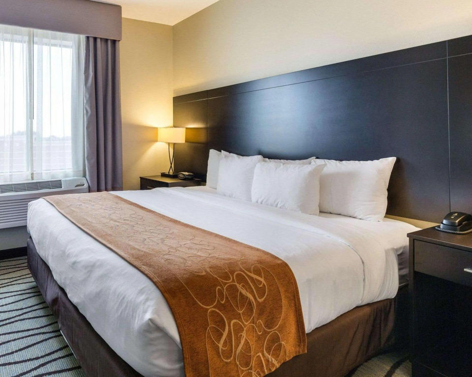 Comfort Suites near Westchase on Beltway 8