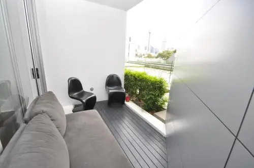 Darlinghurst Self-Contained Modern One-Bedroom Apartment (313 BUR)