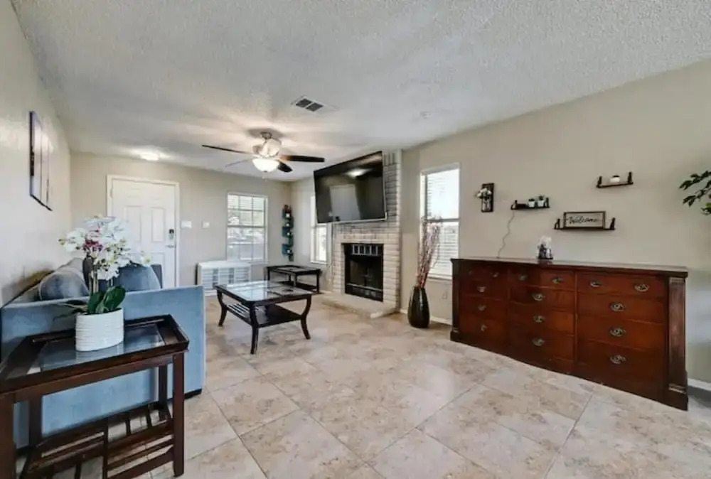 Modern Pflugerville Home Near Austin