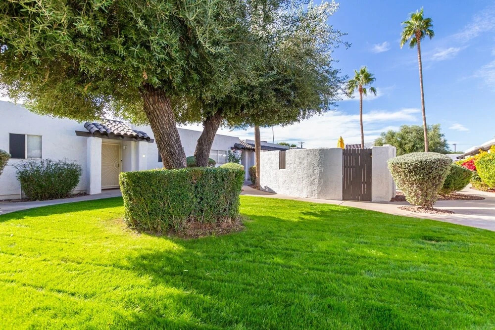 New Listing! Modern Scottsdale Townhouse! Close to Everything! by Redawning