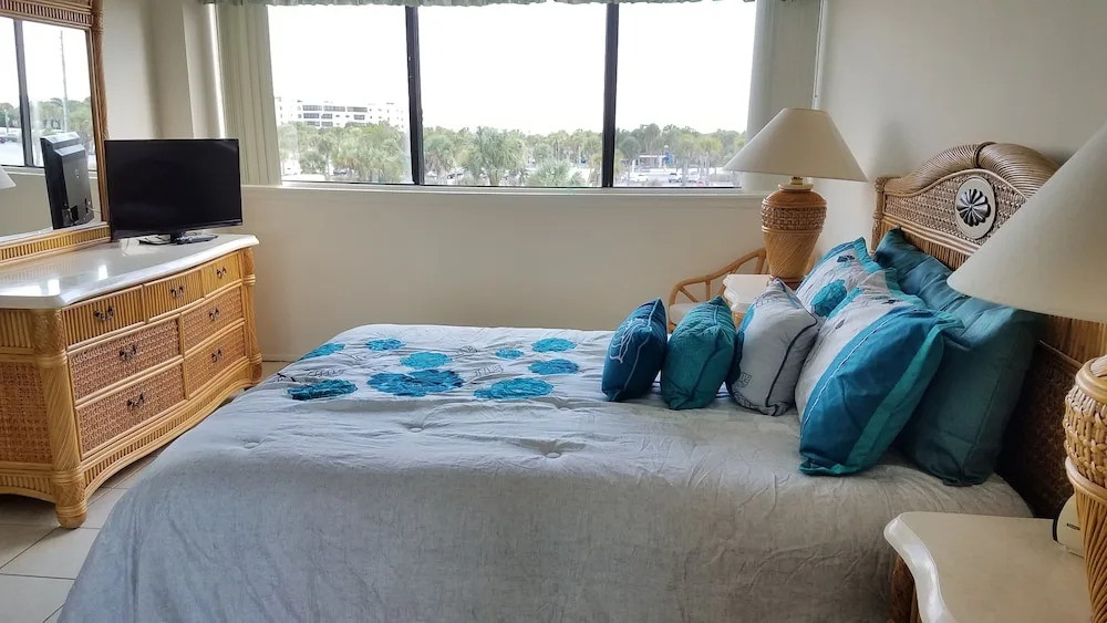 Our House at the Beach W-204 2 Bedrooms 2 Bathrooms Condo