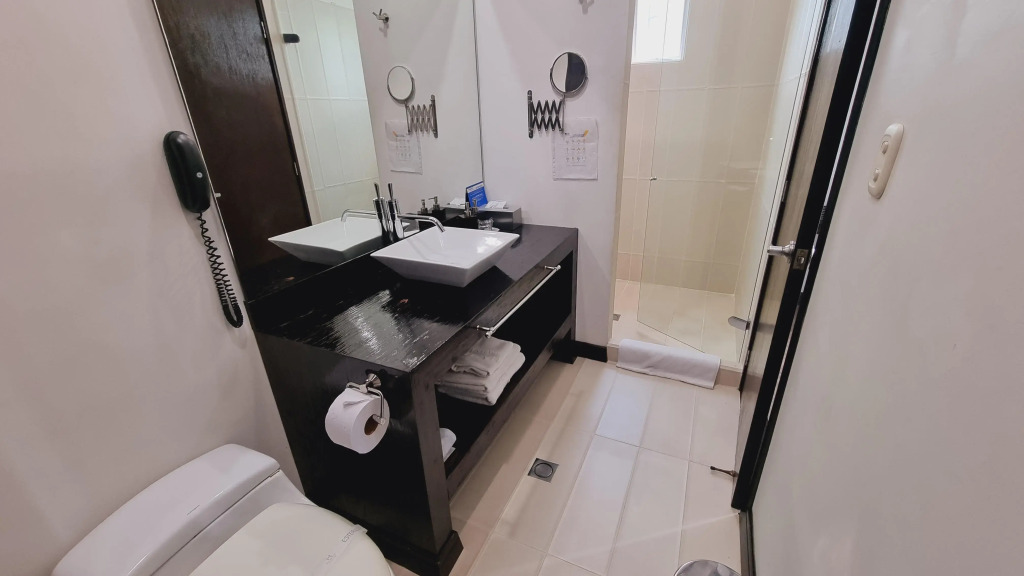 Habitat Suites Hotel By GHO Hoteles