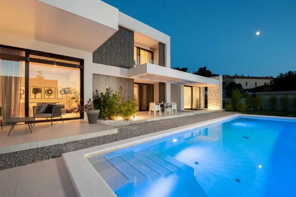 Villa Adoral