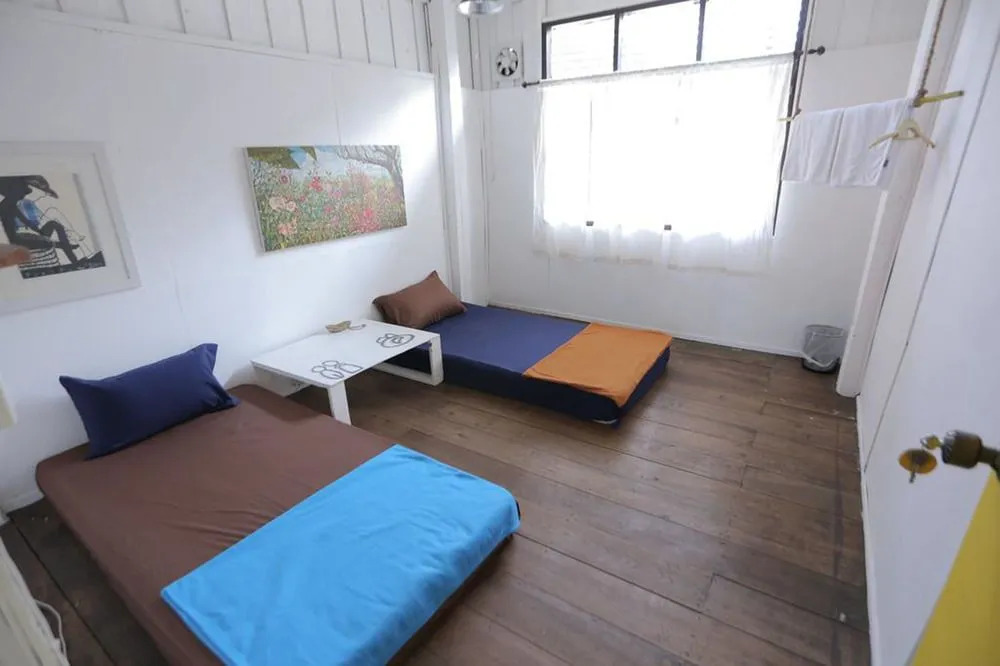 Maroom Art Hostel