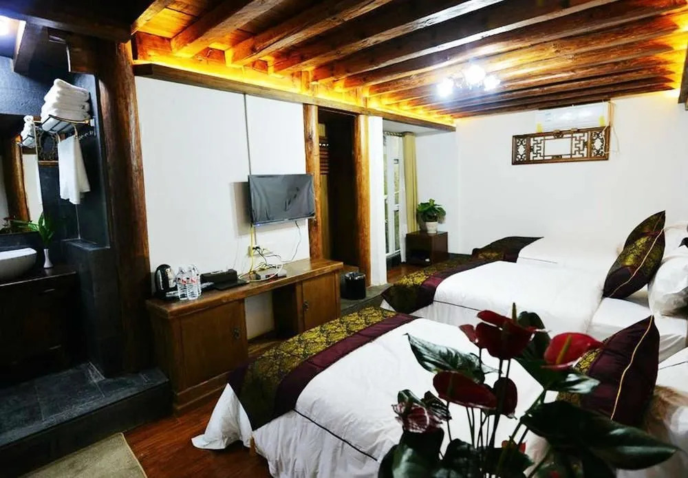 Lijiang Yiran Ethnic custom Viewing Inn