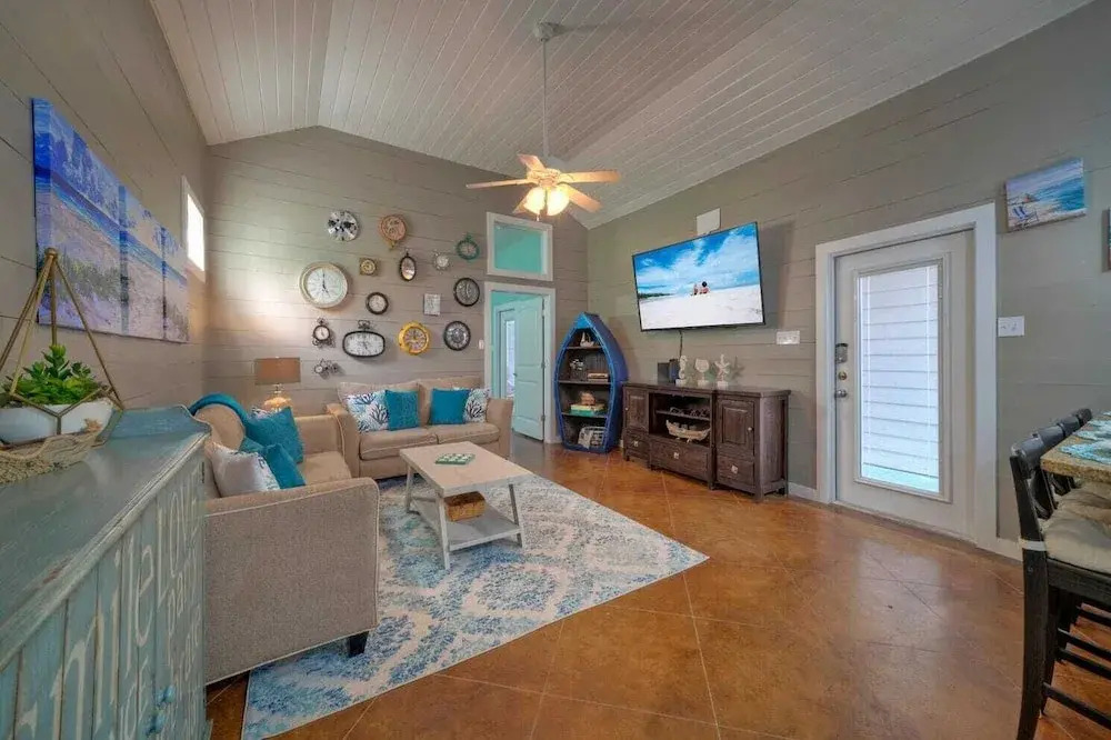 Shared Resort-style Pool, Playground, Patio w/ Bar Tidal Times by Avantstay