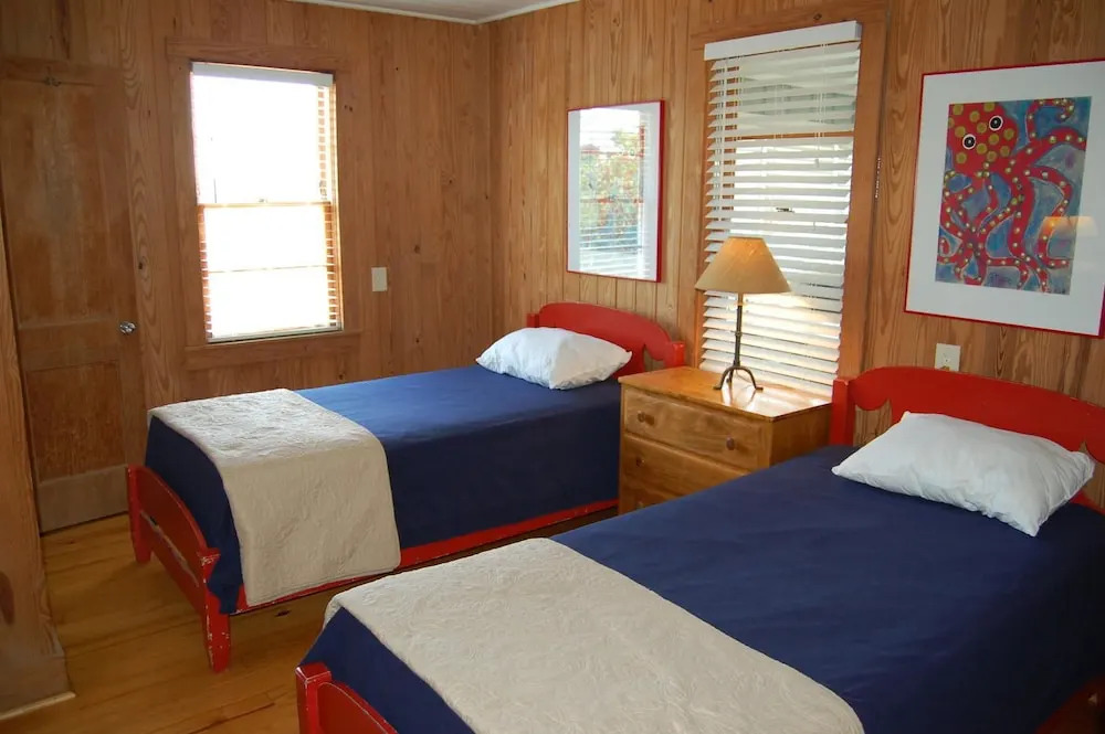 Summer Hill - 4 Br Home