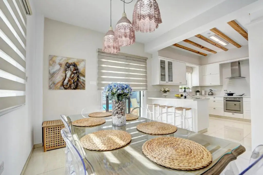 SunnyVillas: 3BR Super Cozy Villa☆Private Pool☆BBQ - Villa Falcon