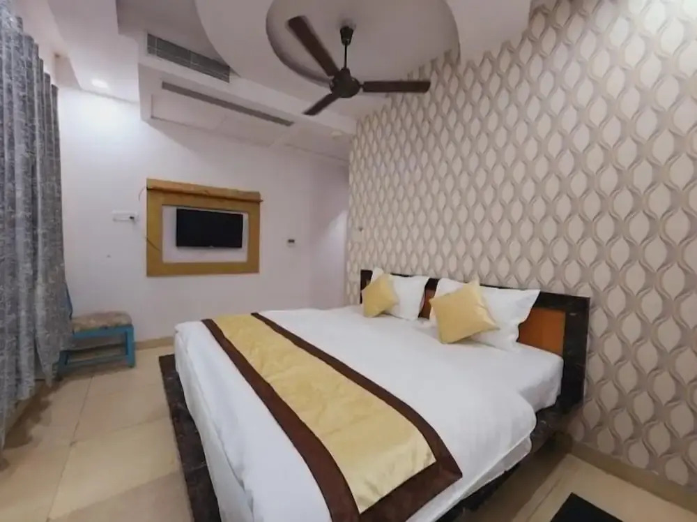 HOTEL ROYAL AFGHAN