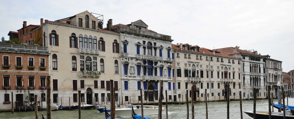 TRIBUNO Grand Canal