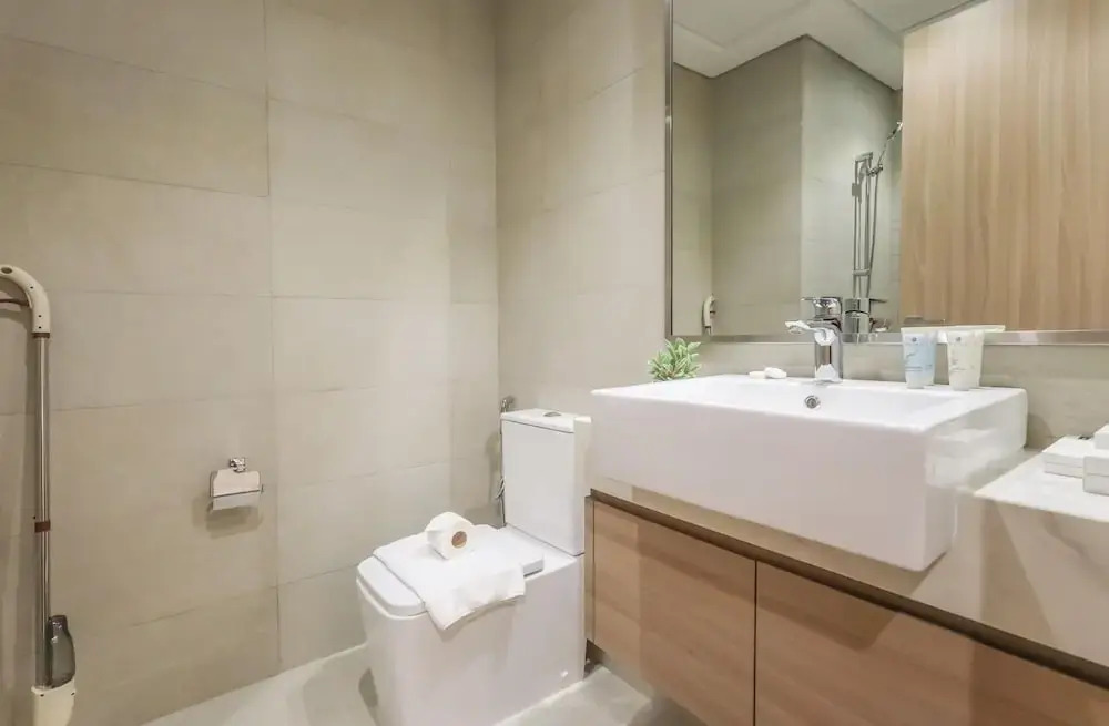 Elite LUX Holiday Homes - Modern Marvel Sleek Studio in Azizi Riviera