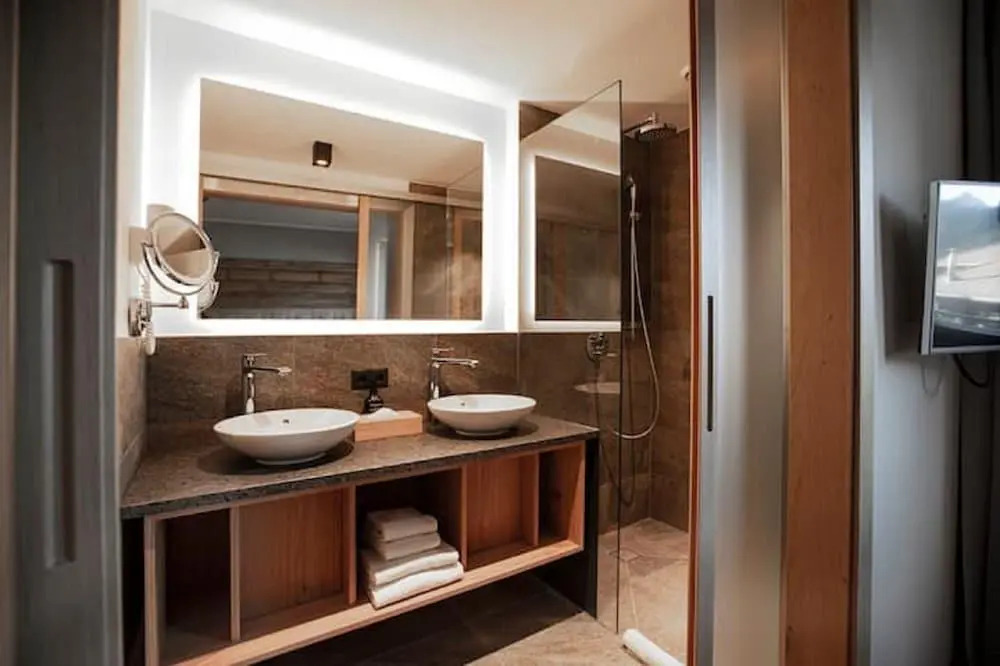 AlpenParks Hotel & Apartment Arlberg Warth mit Pool