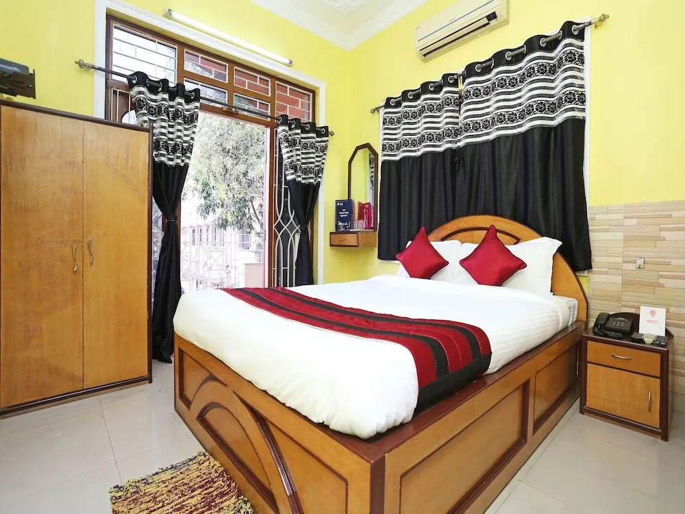 OYO 11731 Sterling Guest House