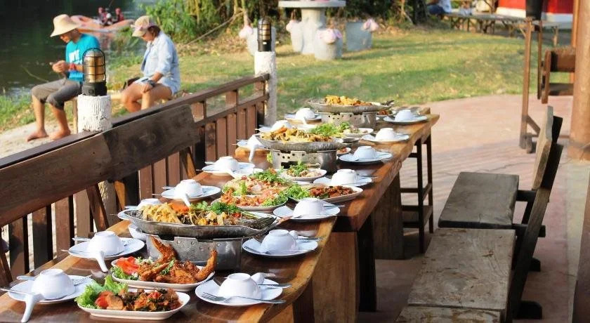 River & Mountain resort