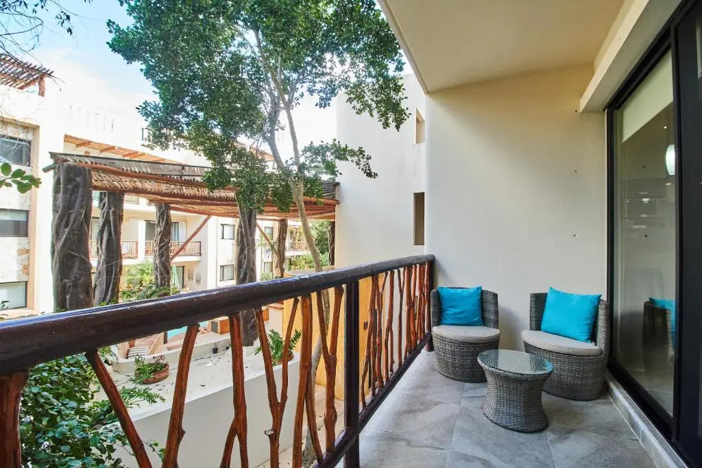 2 BD apartment in popular condominium-190MBPS WIFI