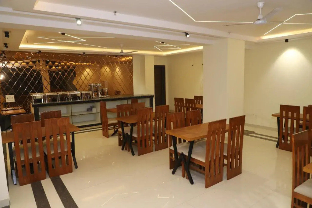 Hotel ECG Grand Inn