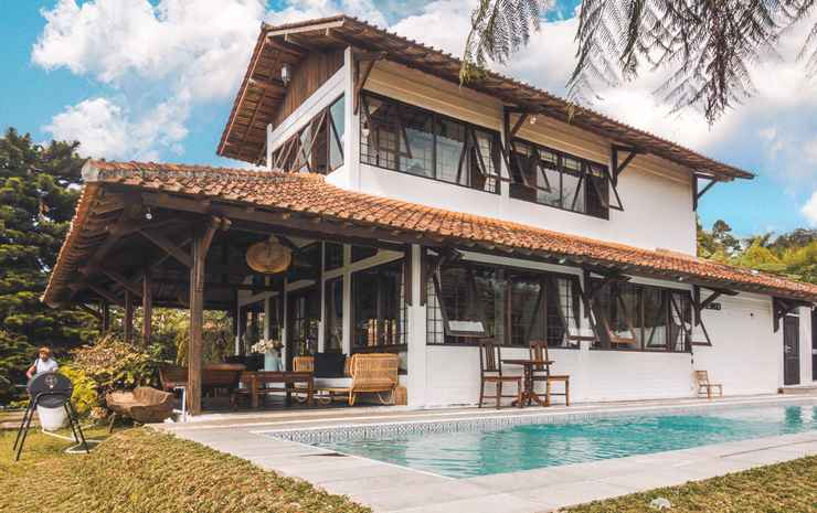 Villa Art hill - A little bali in PUNCAK