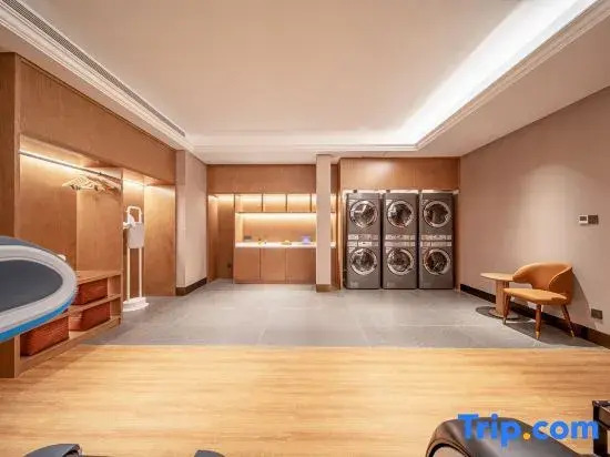 Vienna Hotel (Zhengzhou East High-Speed Rail Station East Square Putian West Subway Station)