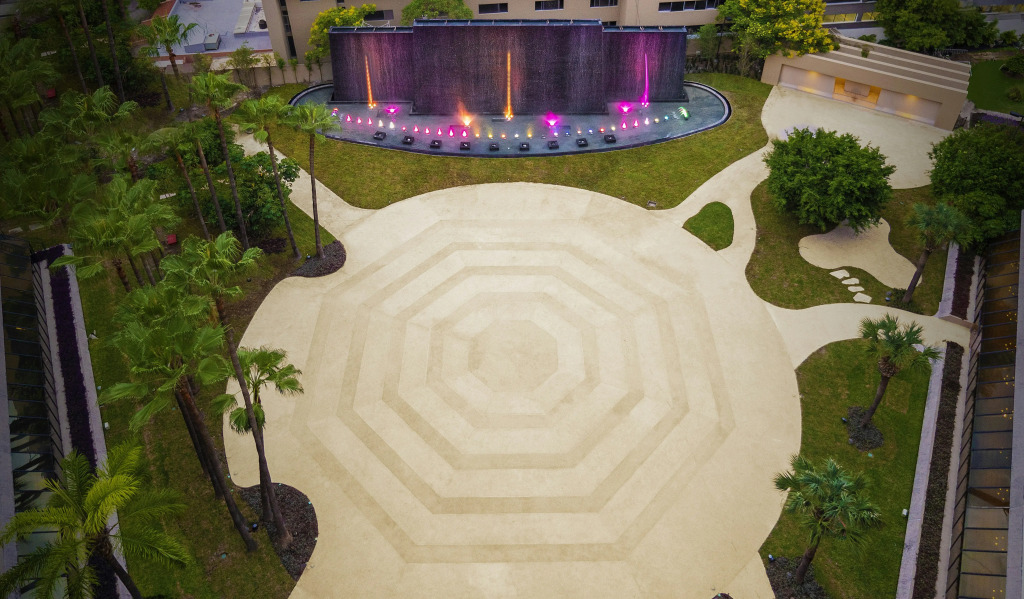 MS Milenium Monterrey Curio Collection by Hilton