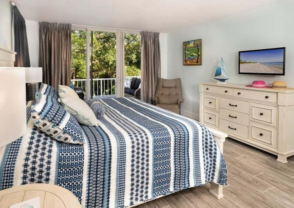 Lighthouse Point 222 3 Bedroom Condo