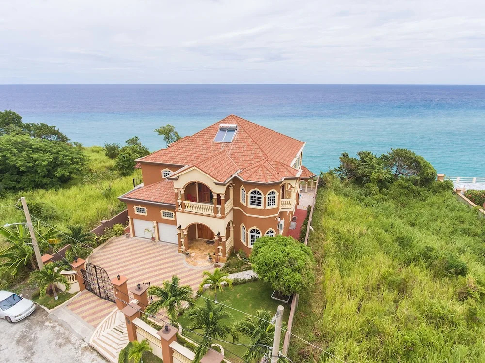 SEAesta Villa