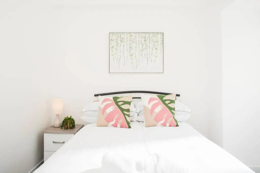 Brynglas Newport flat sleeps 8 - Mycityhaven