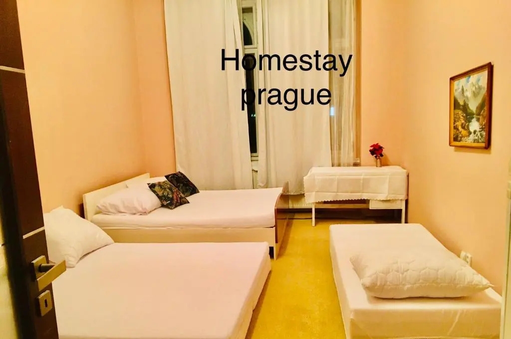 aparthotel in square Praha 2
