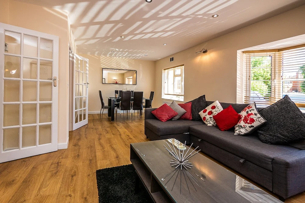 Unique Reading Apartment