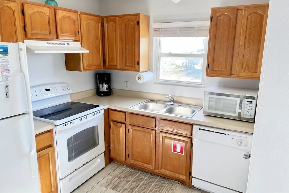 Sunrise Ge 103 2 Bedroom Condo by RedAwning