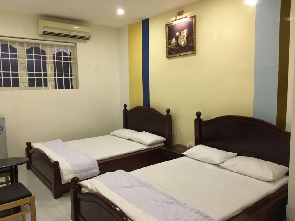 Hotel 77