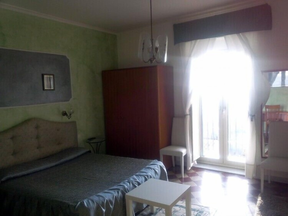 Gualtiero Camere & Suite