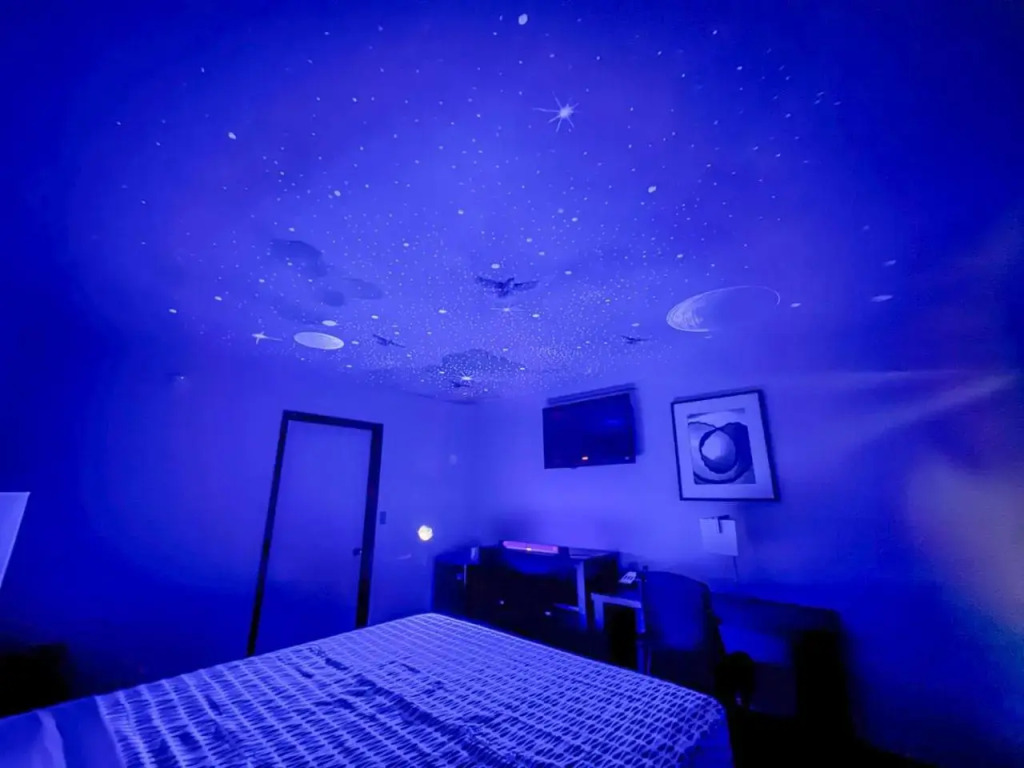 Super 7 Motel