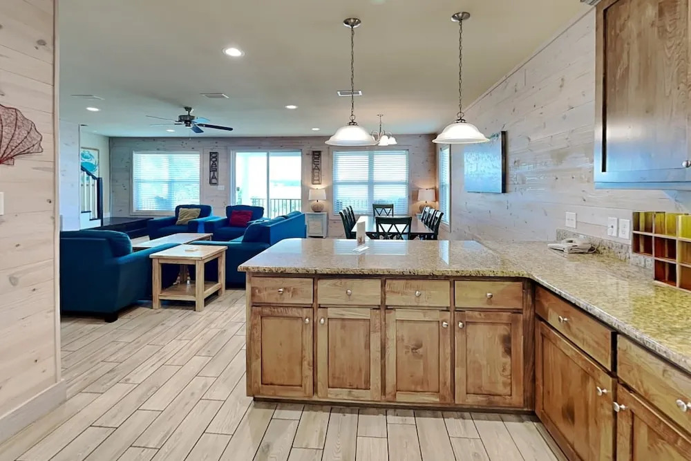 Lagoonie Goo Goo by Southern Vacation Rentals