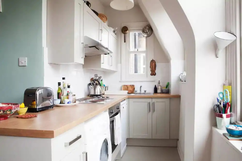 Spacious 2 Bedroom Flat in Battersea Park