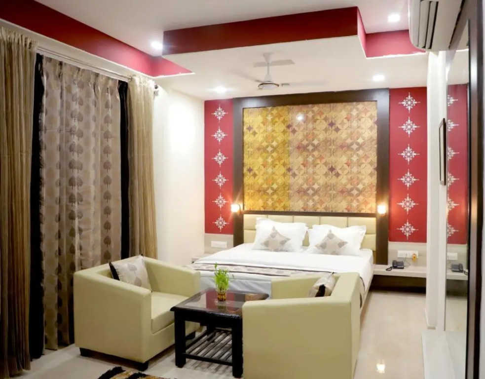Hotel The Golden Palms ( A unit of MGR Hotels & Resorts)