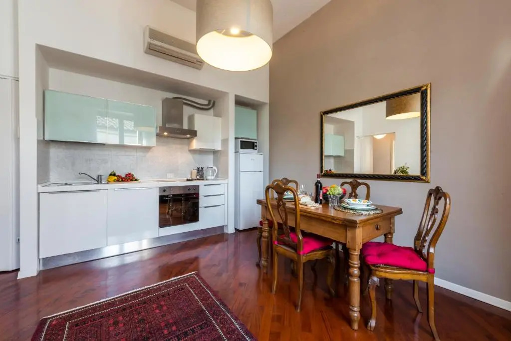 Renovated 19th-Century Apartment in an Authentic Area